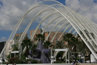 Beeindruckende Architektur in der Ciudad de las Artes y las Ciencias